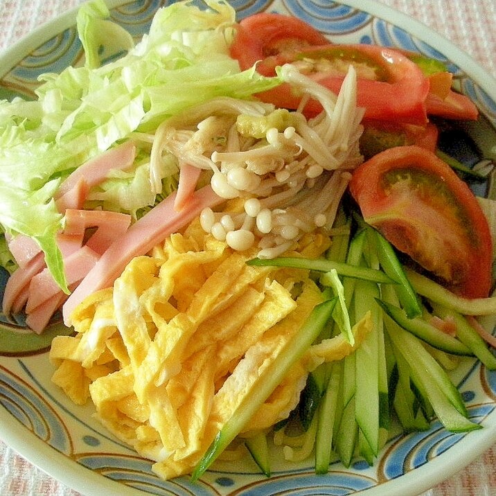 夏野菜たっぷり！冷やしラーメン